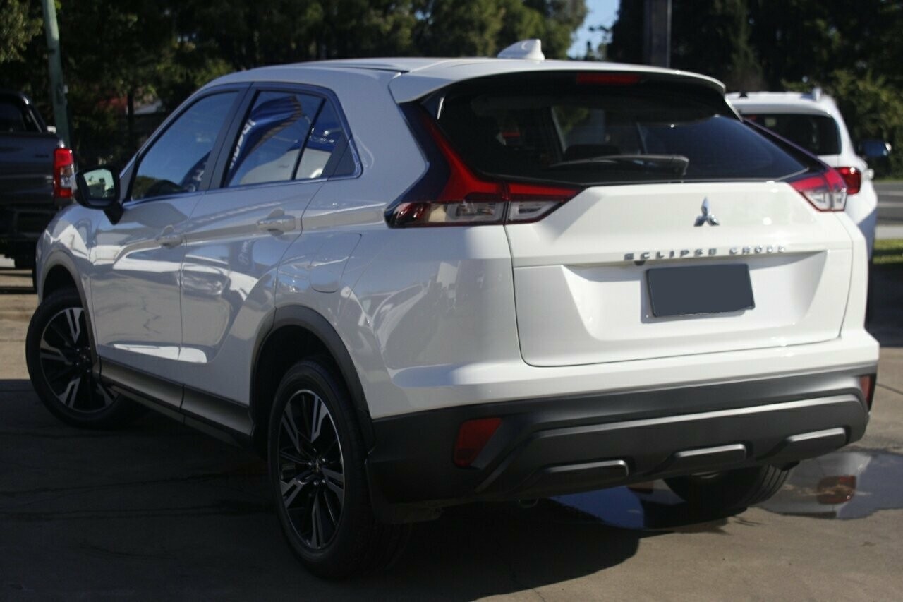 Mitsubishi Eclipse Cross image 3