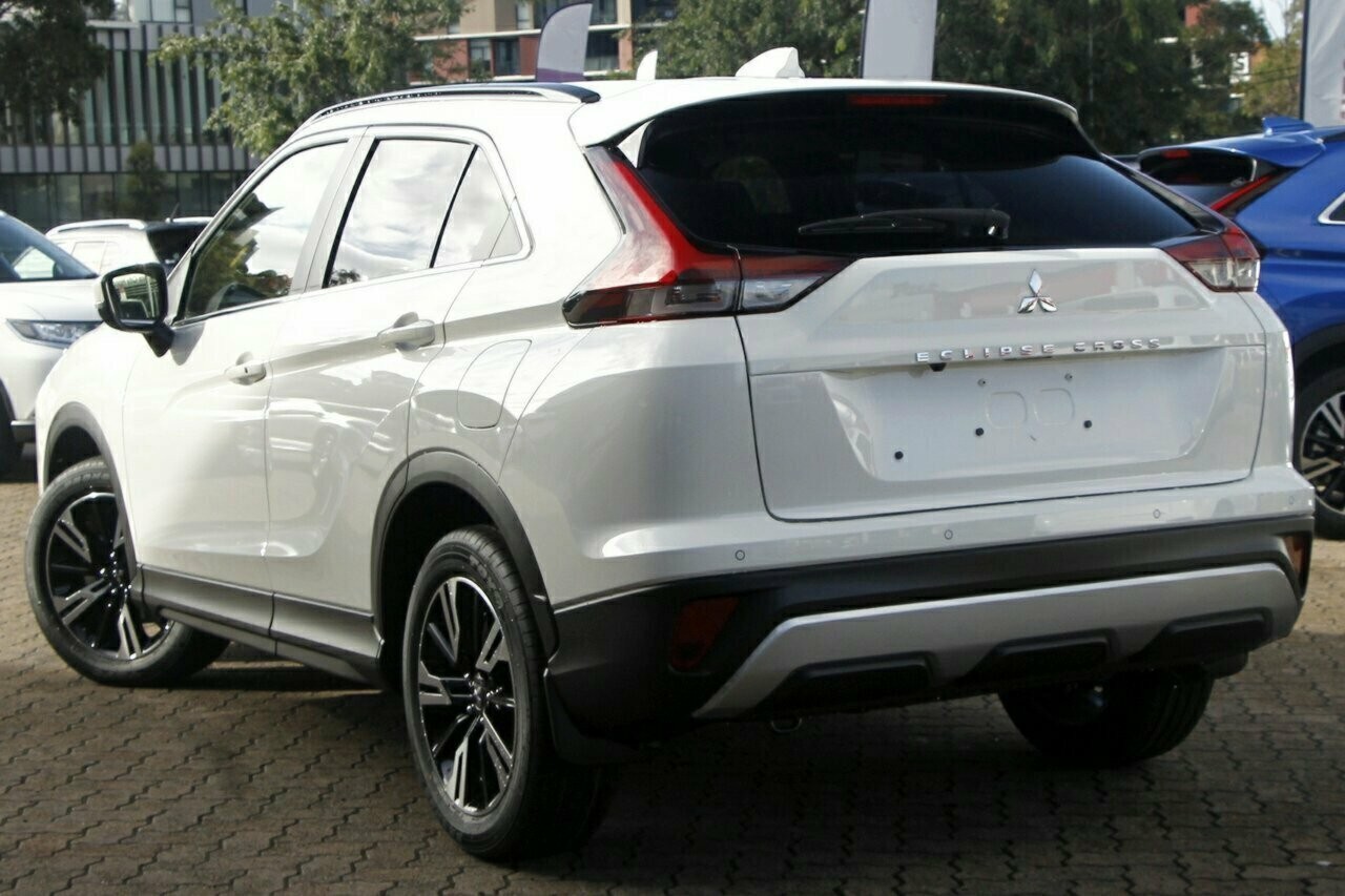 Mitsubishi Eclipse Cross image 3