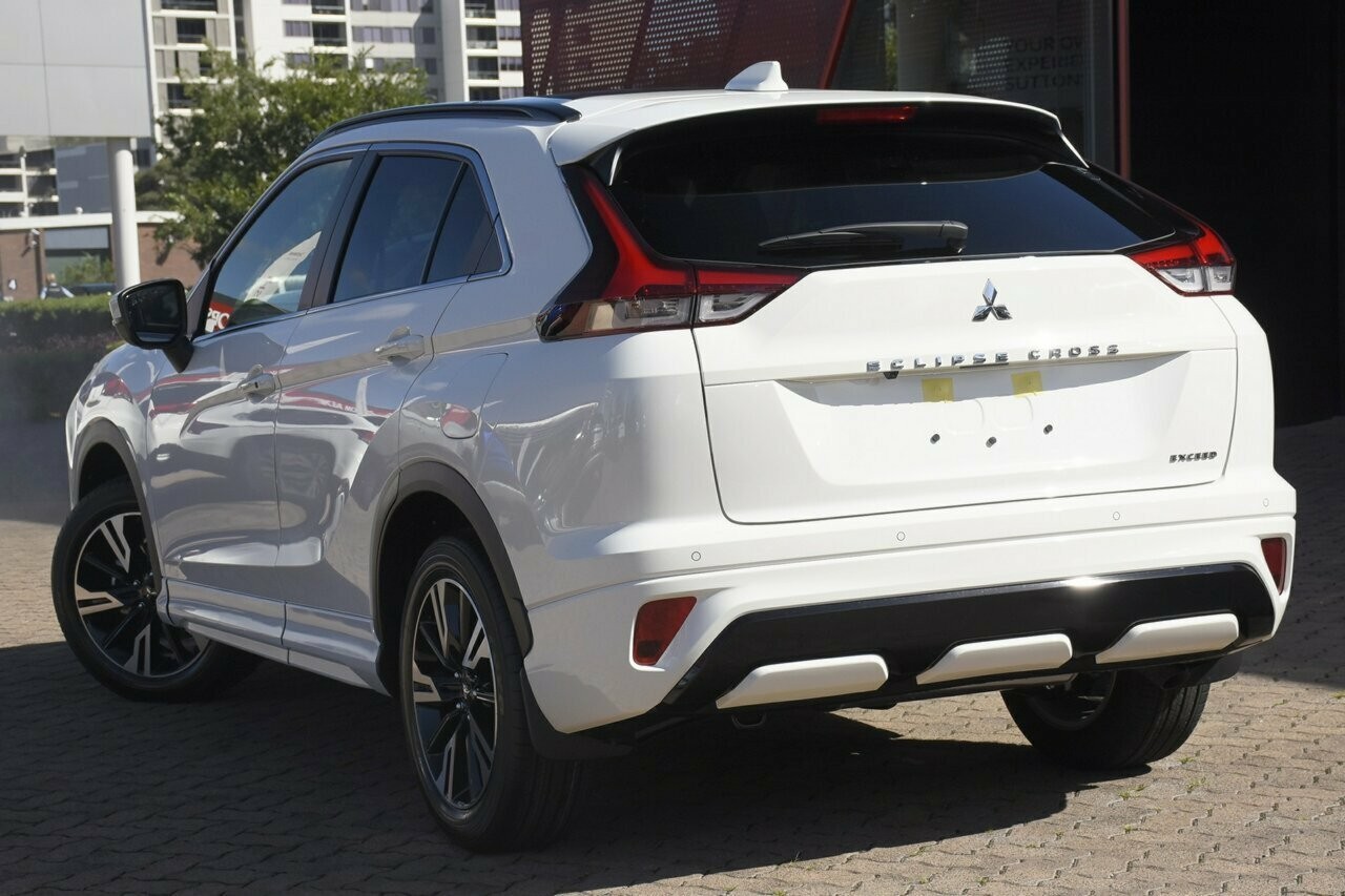 Mitsubishi Eclipse Cross image 3