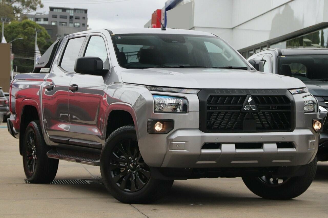 Mitsubishi Triton image 1