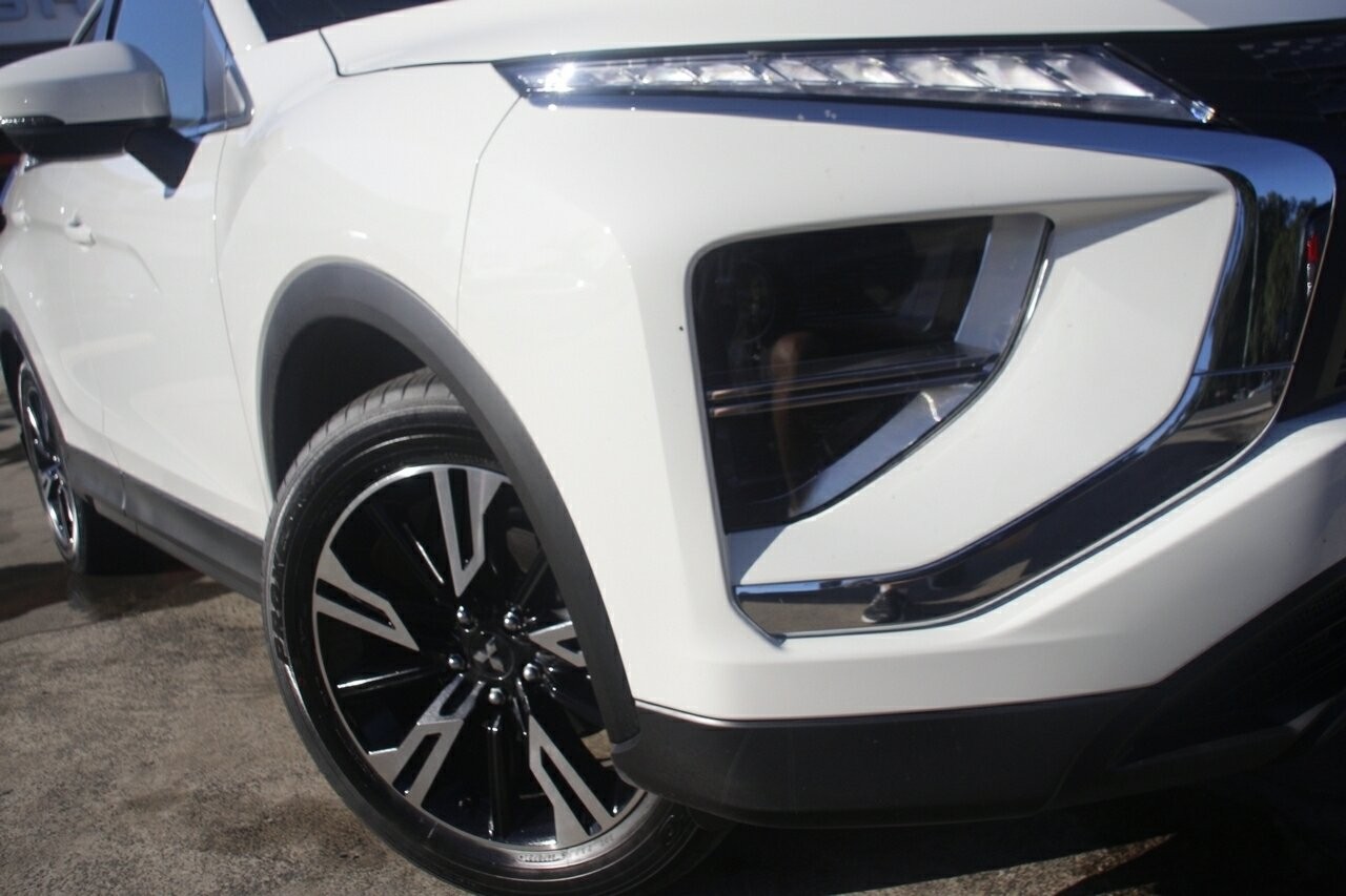 Mitsubishi Eclipse Cross image 2