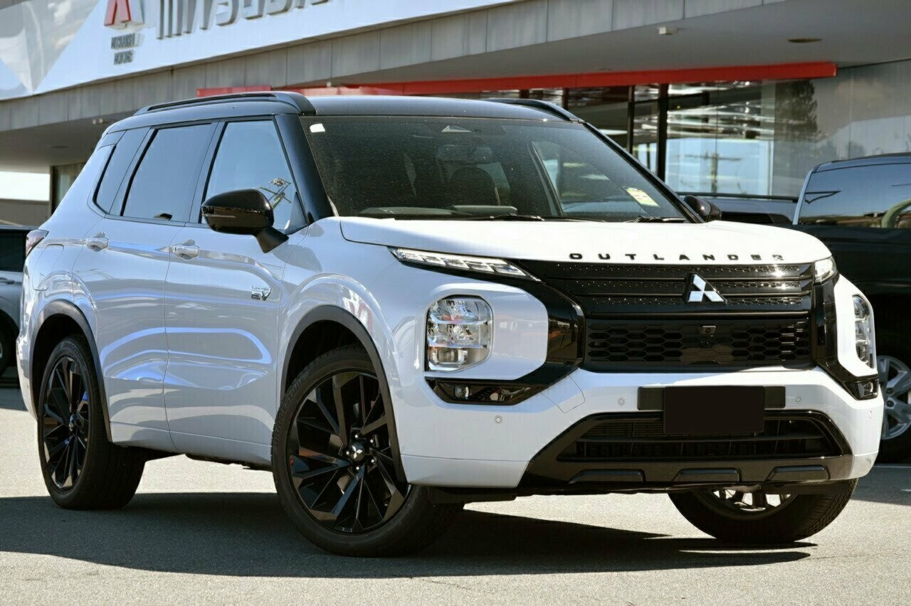 Mitsubishi Outlander image 1