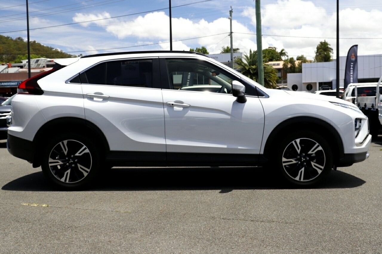 Mitsubishi Eclipse Cross image 2