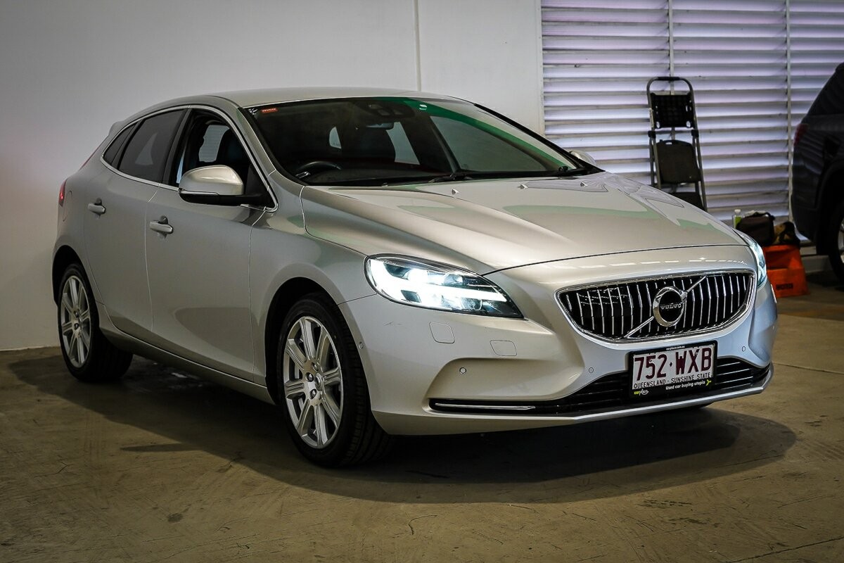 Volvo V40 image 4