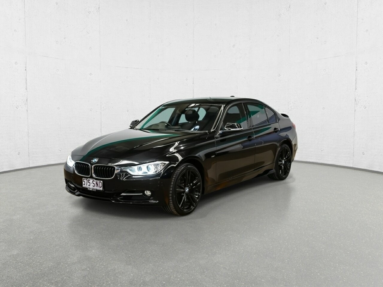 BMW 3 Series image 4