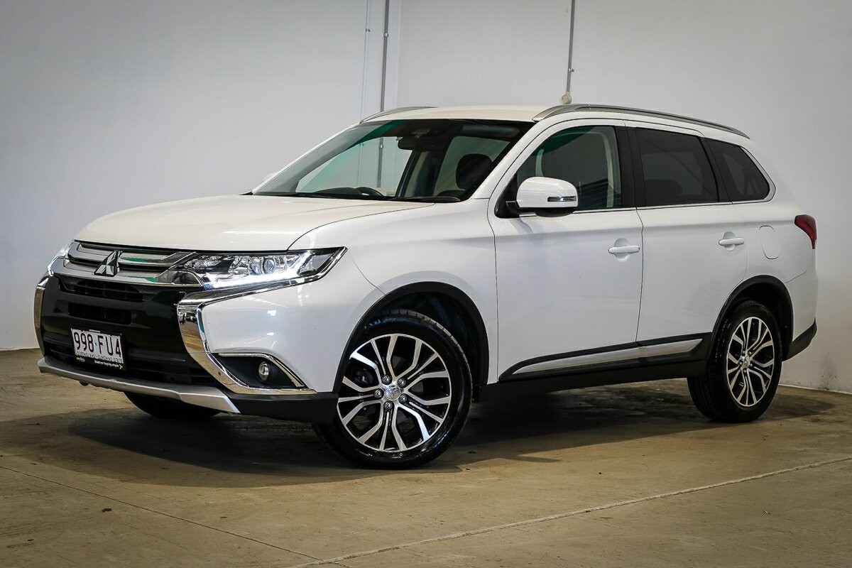 Mitsubishi Outlander image 1