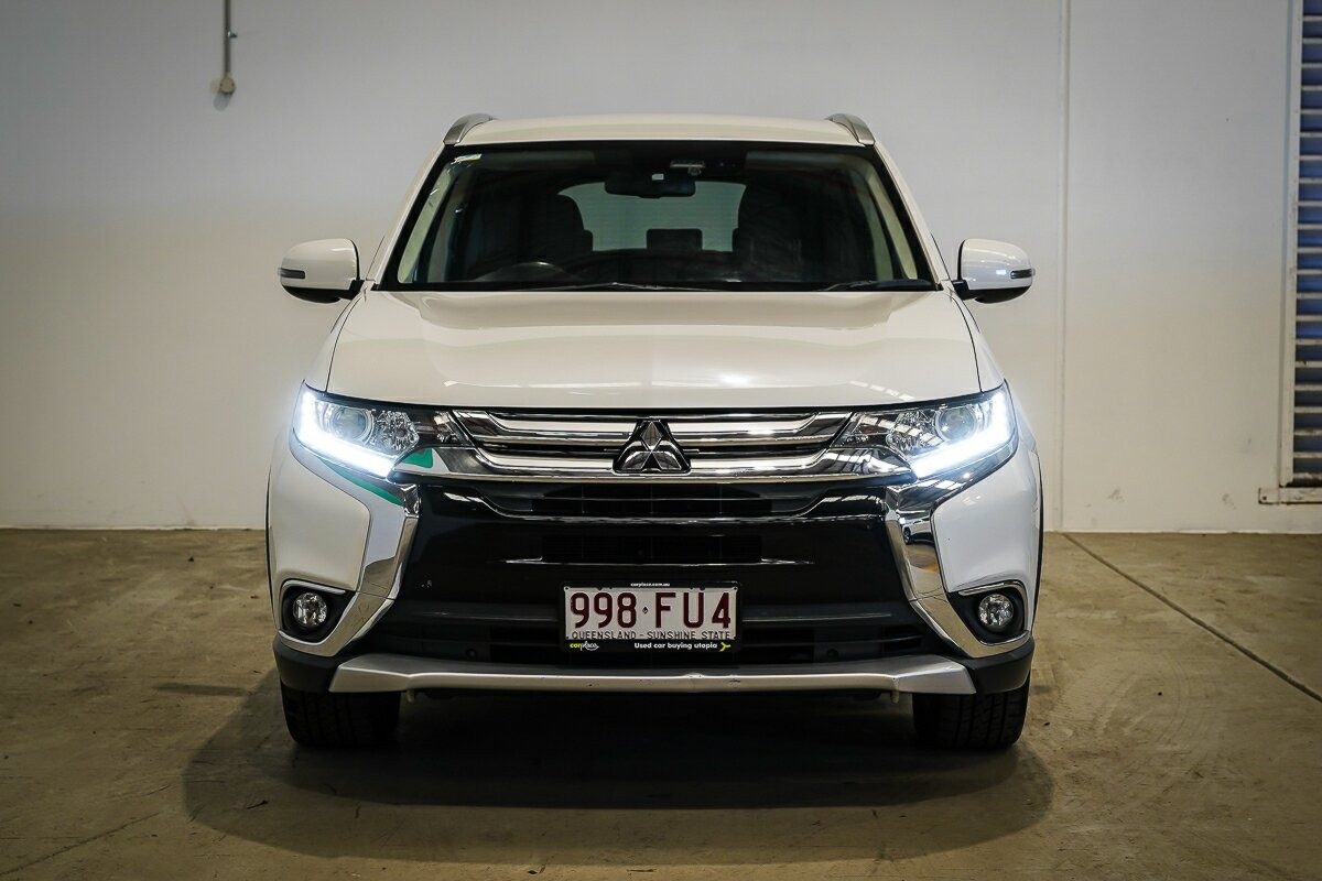 Mitsubishi Outlander image 3