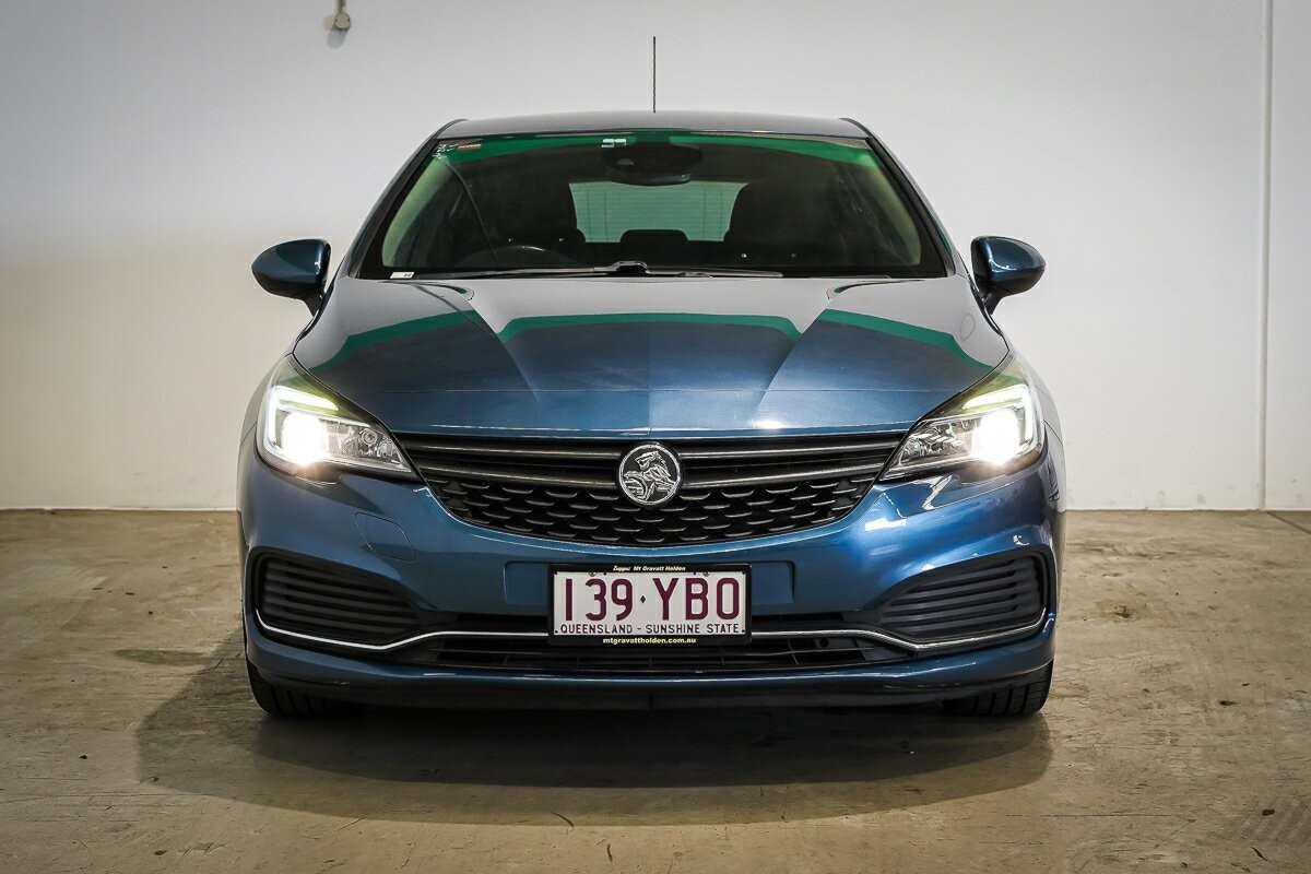 Holden Astra image 3