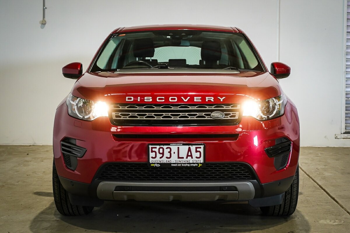 Land Rover Discovery Sport image 3