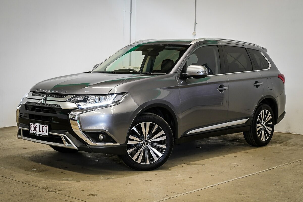 Mitsubishi Outlander image 1