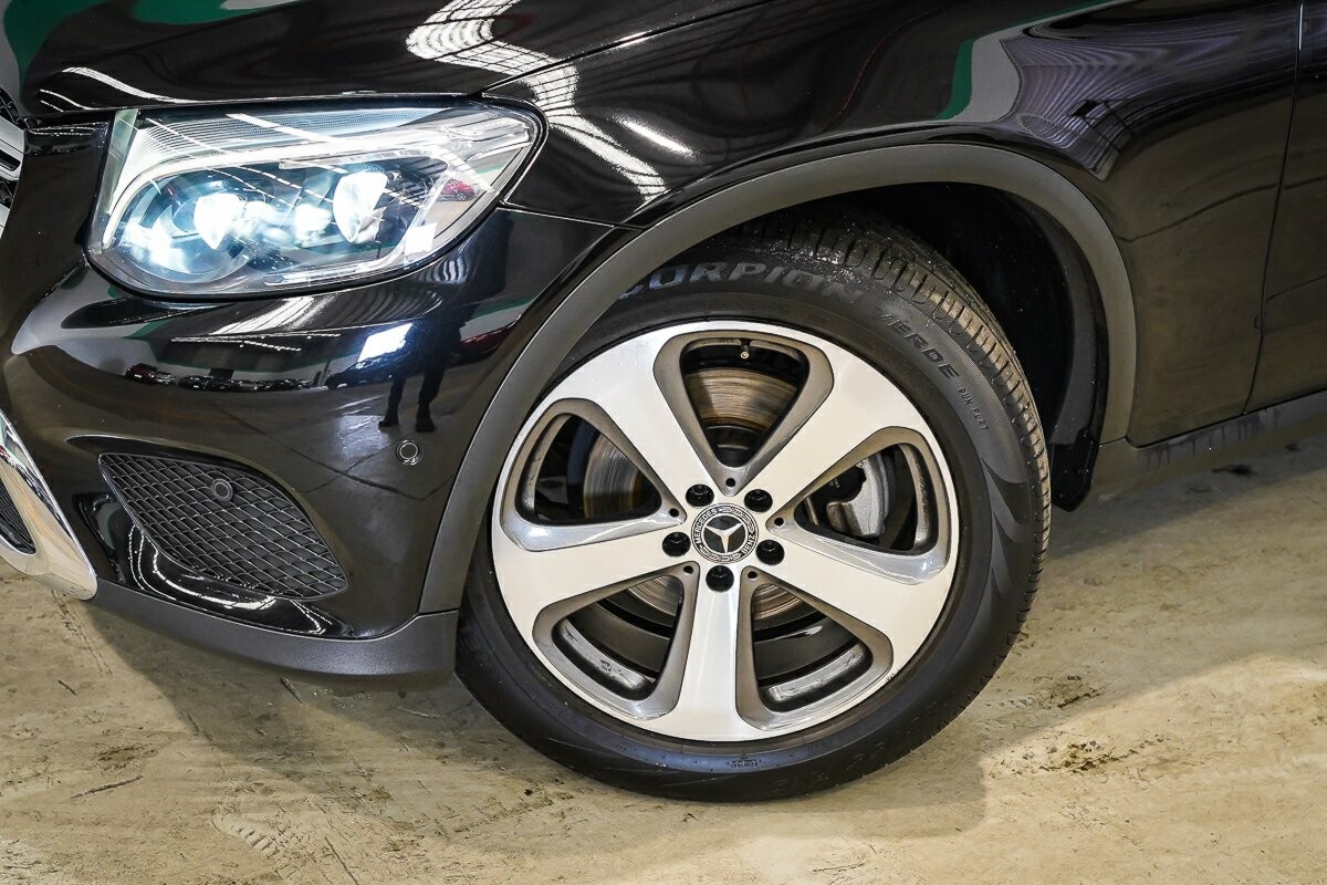 Mercedes Benz Glc-class image 2