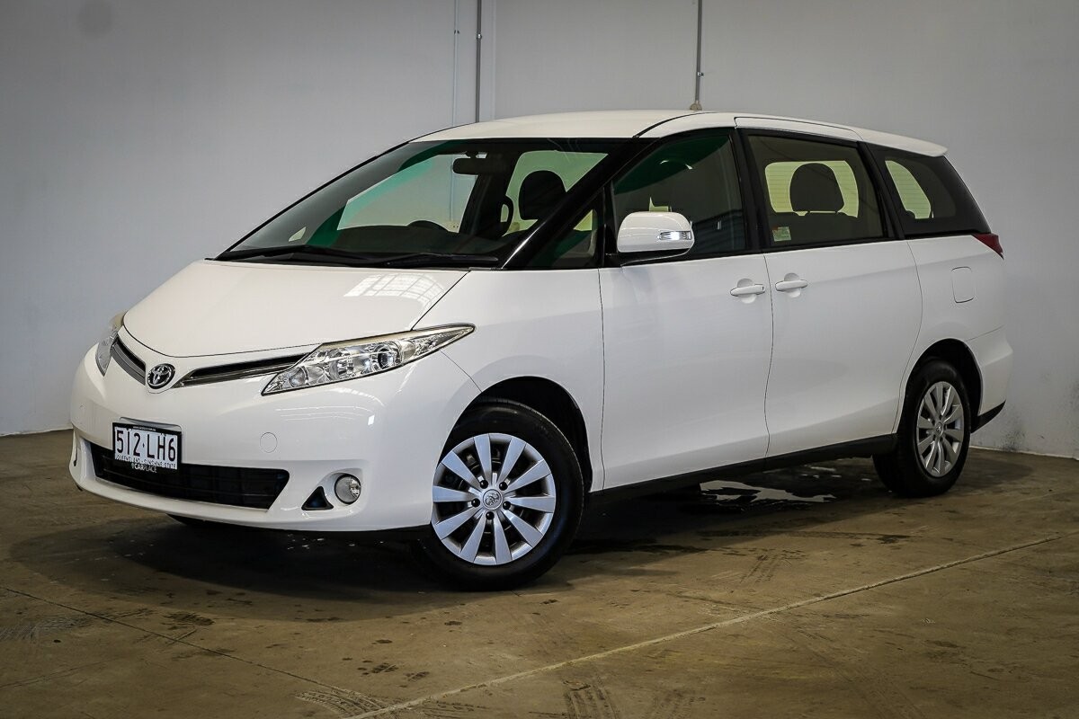 Toyota Tarago image 1