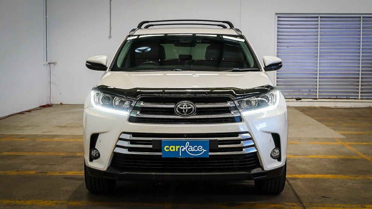 Toyota Kluger image 3