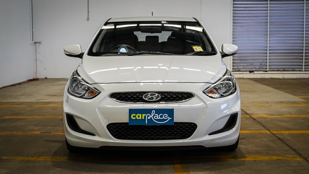 Hyundai Accent image 3