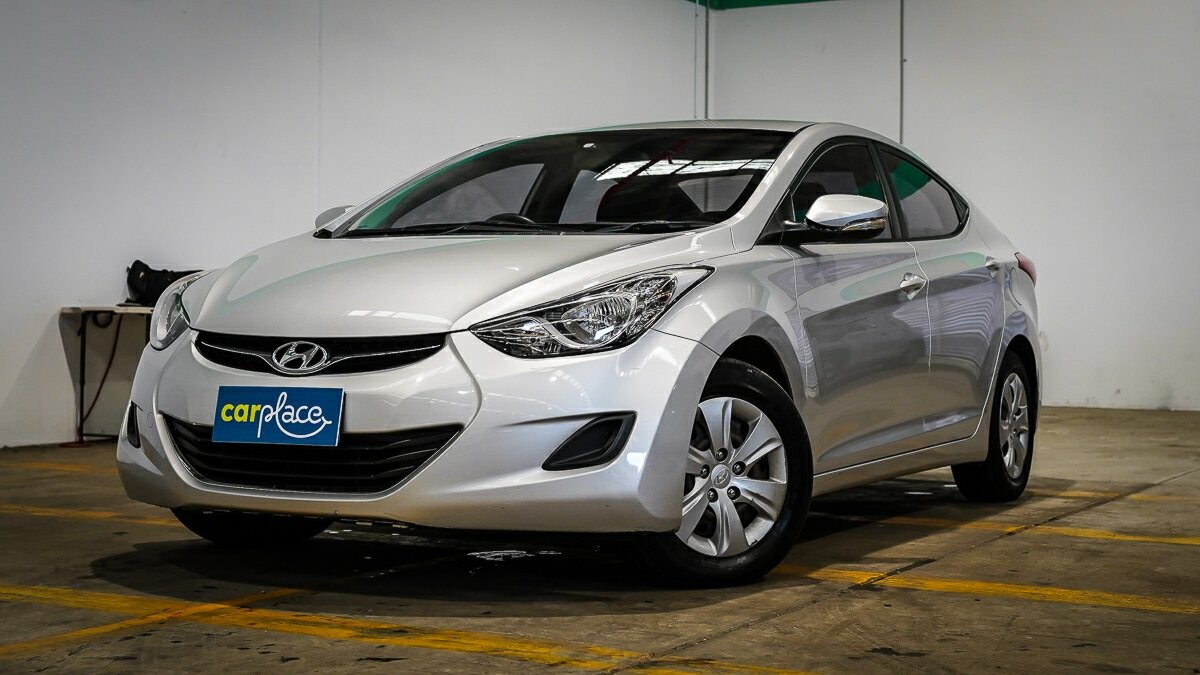 Hyundai Elantra image 1