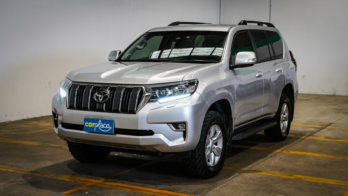 Toyota Landcruiser Prado image 4