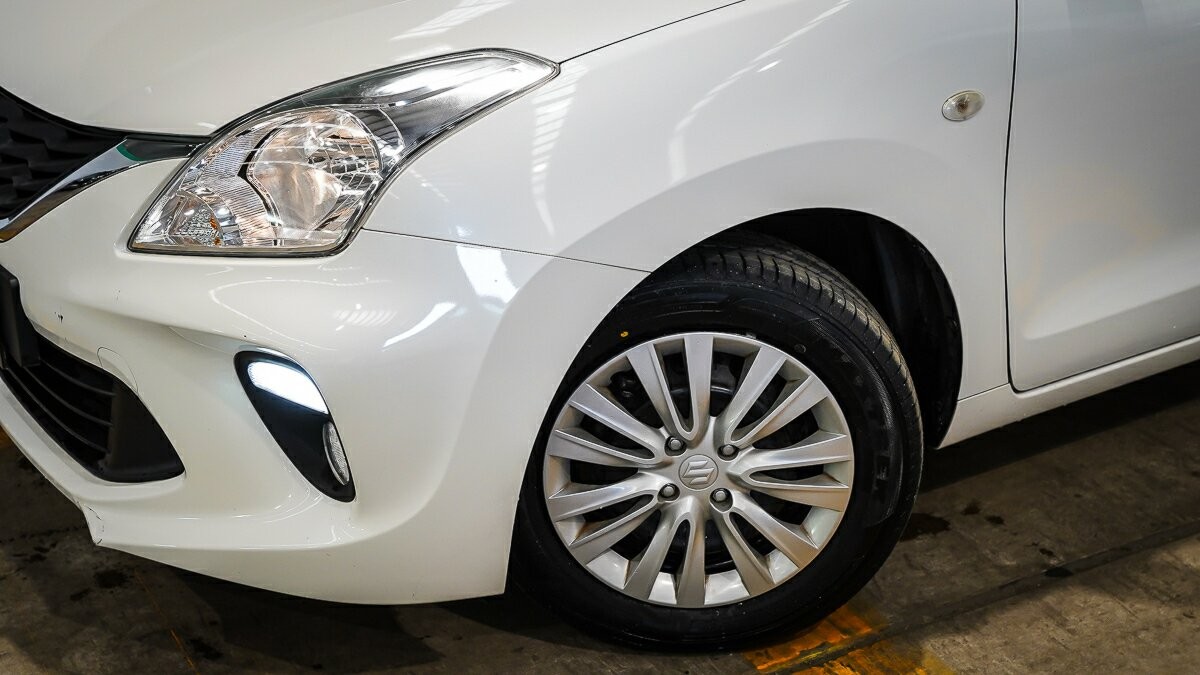 Suzuki Baleno image 2