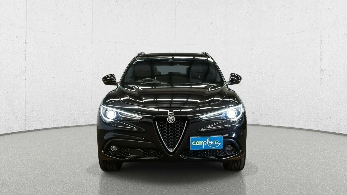 Alfa Romeo Stelvio image 3