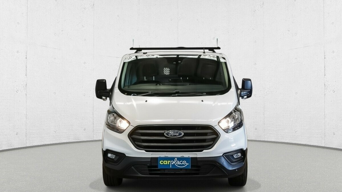 Ford Transit Custom image 2