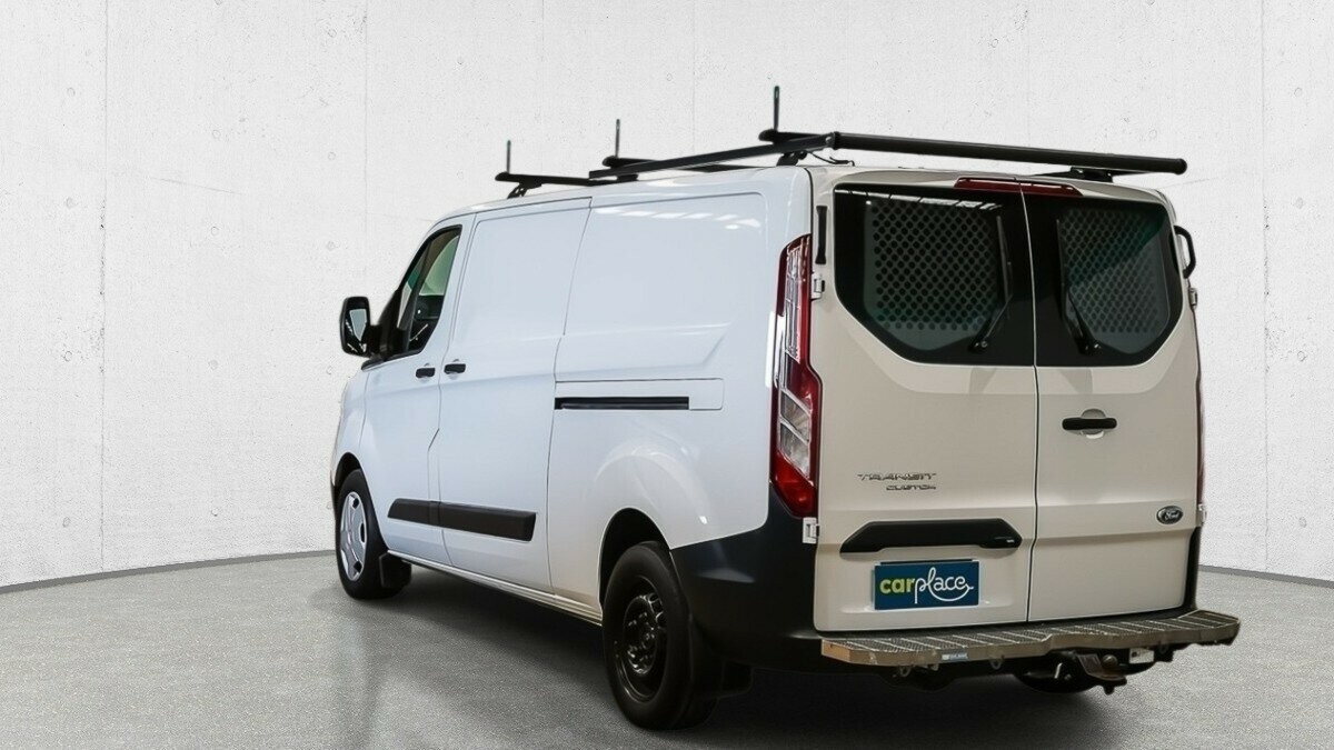 Ford Transit Custom image 4