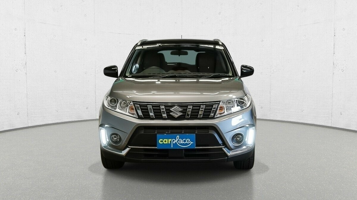 Suzuki Vitara image 2