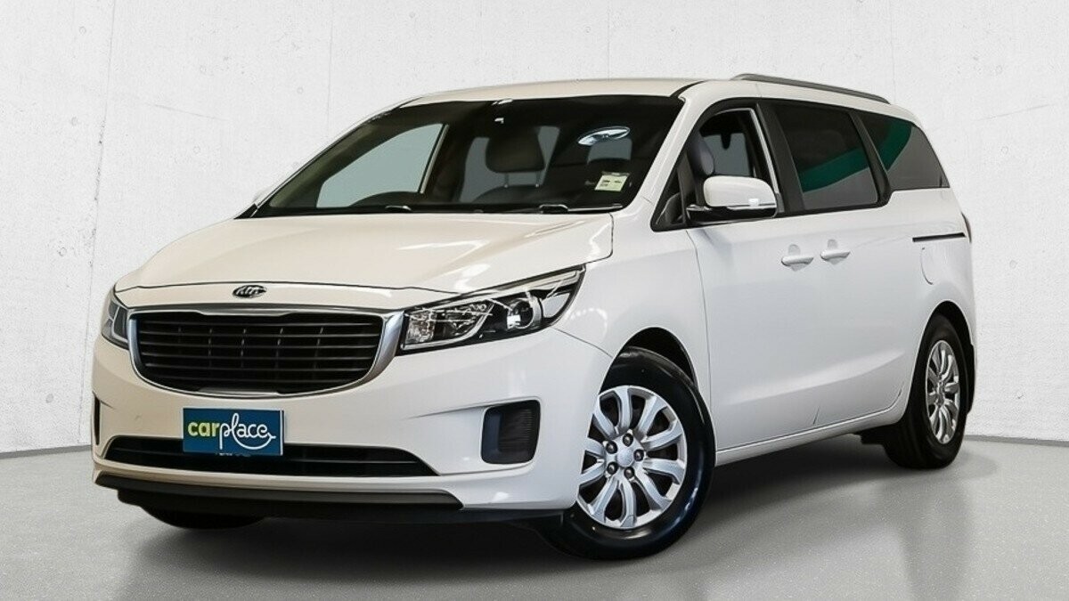 Kia Carnival image 1