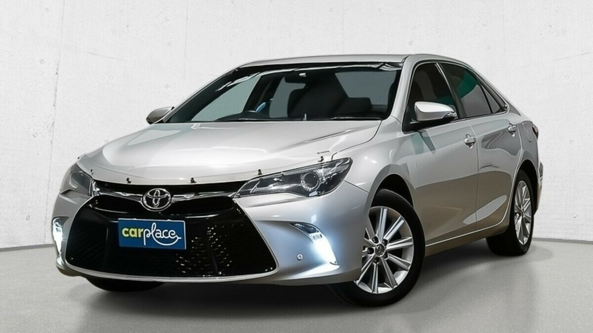 Toyota Camry image 1