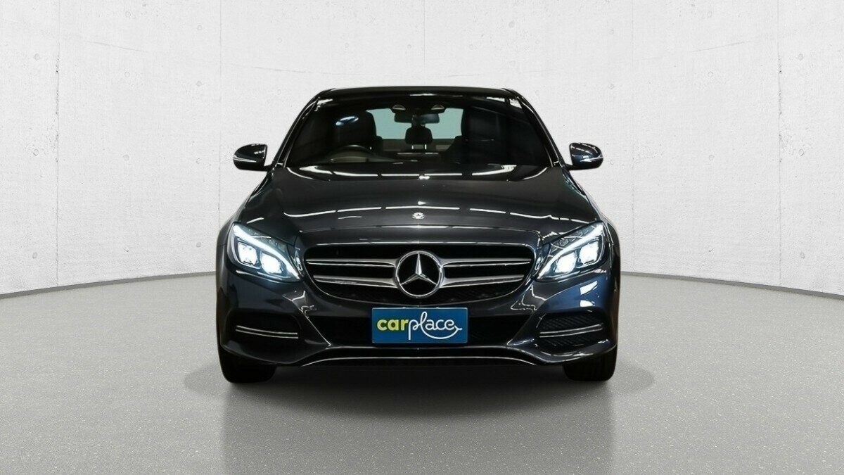 Mercedes Benz C-class image 3