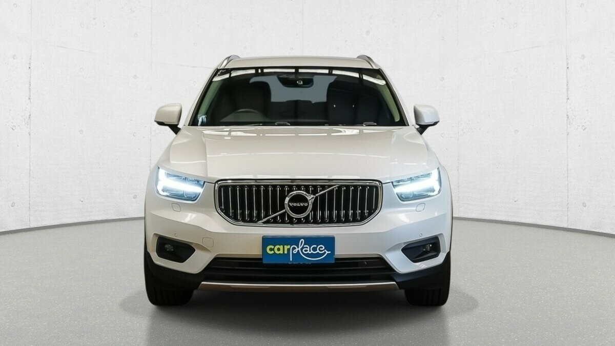 Volvo Xc40 image 2