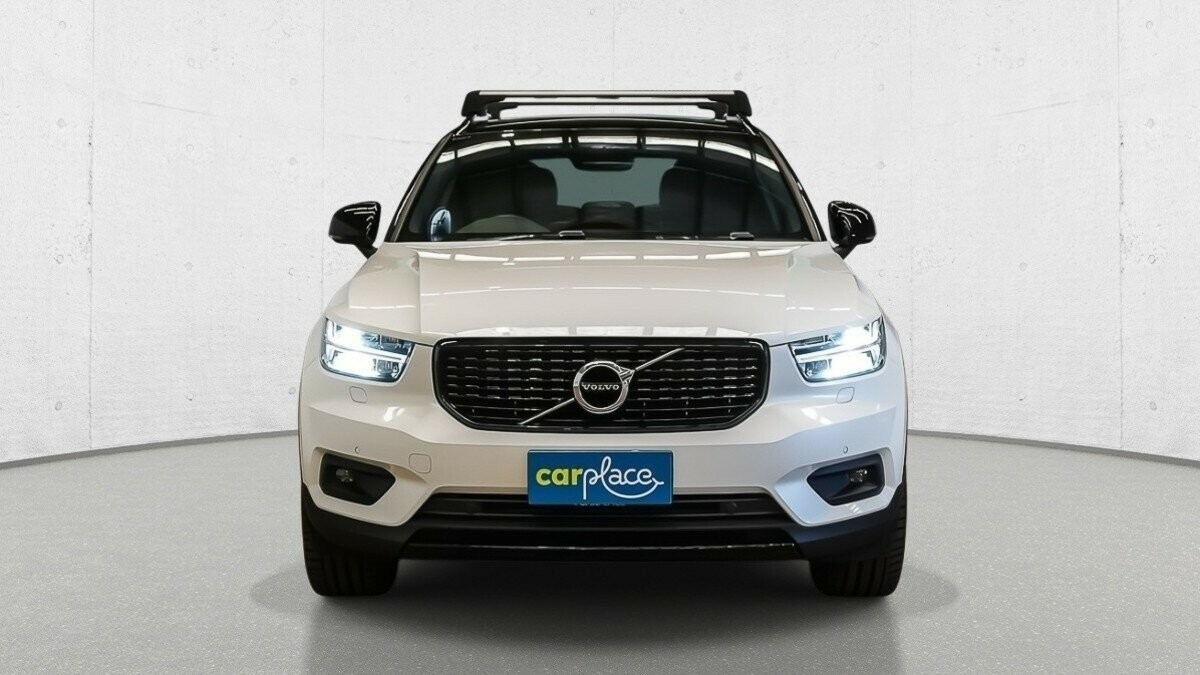 Volvo Xc40 image 2