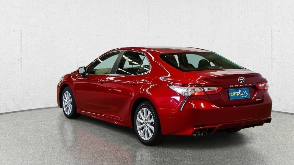 Toyota Camry image 4