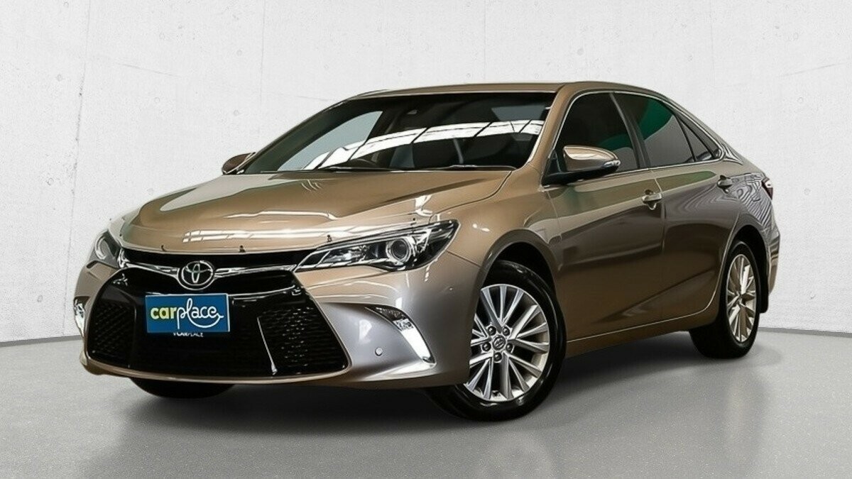 Toyota Camry image 1