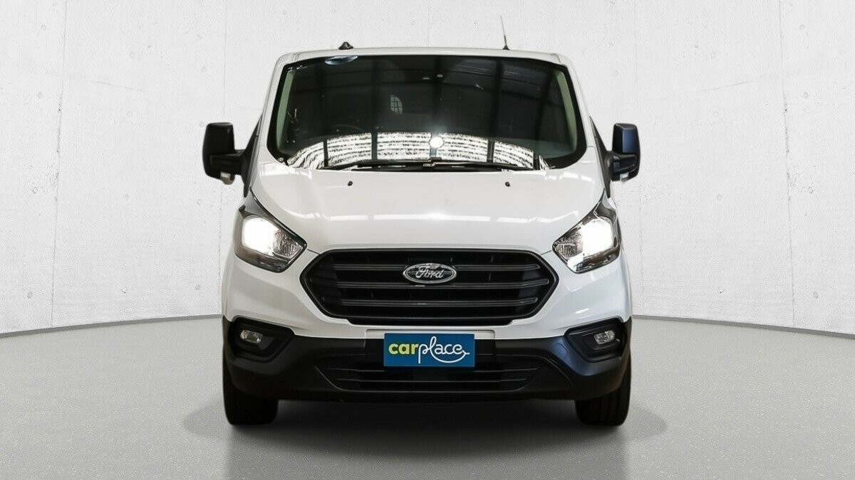 Ford Transit Custom image 2