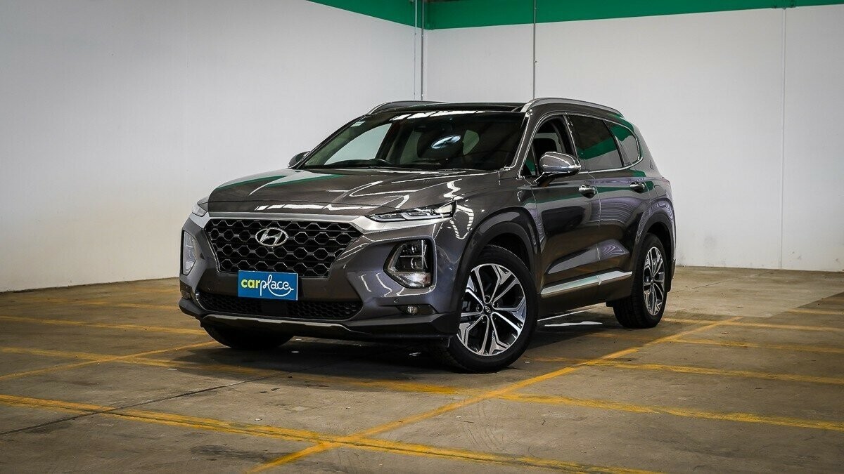 Hyundai Santa Fe image 1