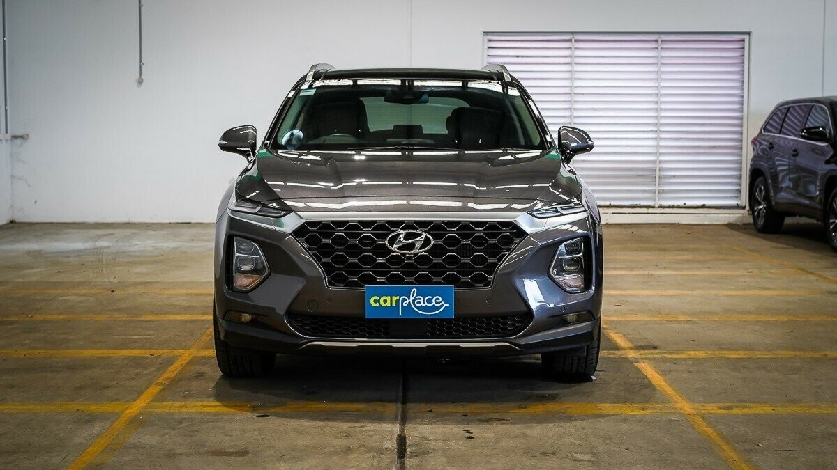 Hyundai Santa Fe image 2