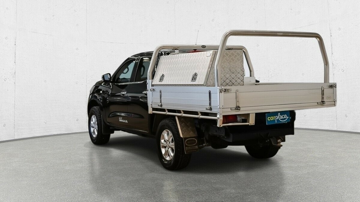 Nissan Navara image 4