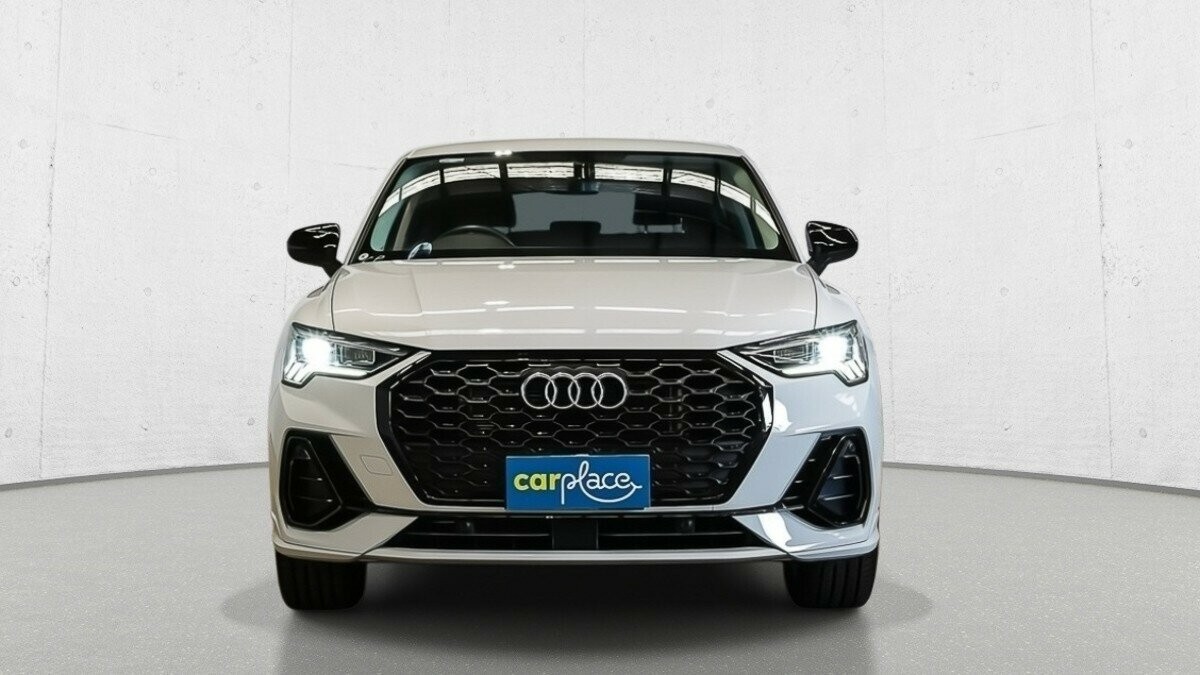 Audi Q3 image 2