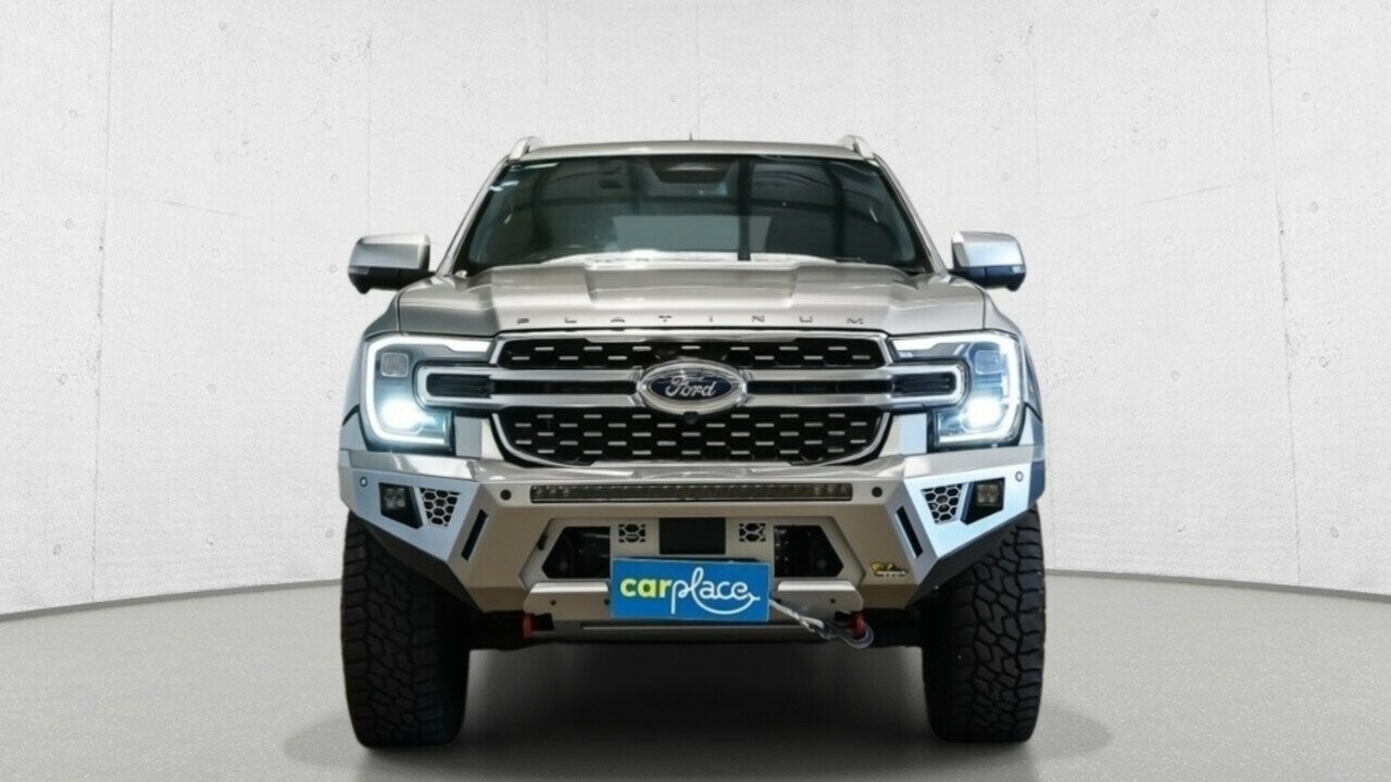 Ford Everest image 2