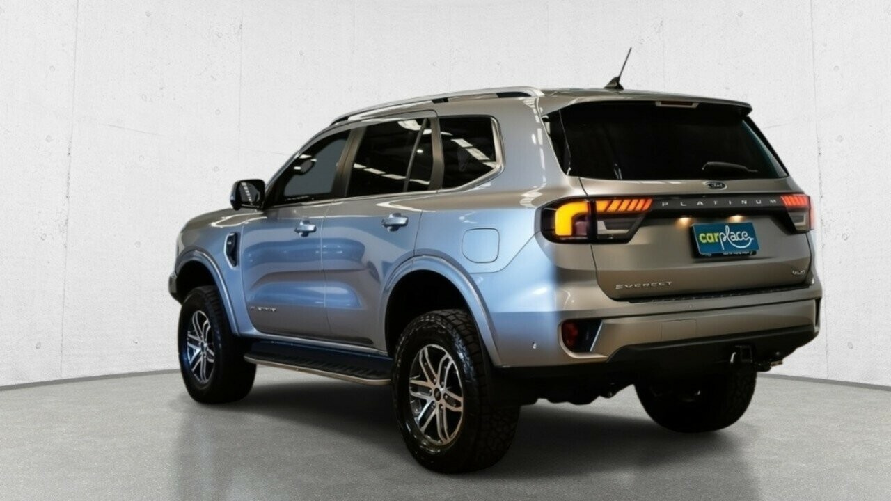 Ford Everest image 4