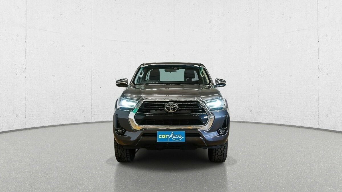 Toyota Hilux image 3