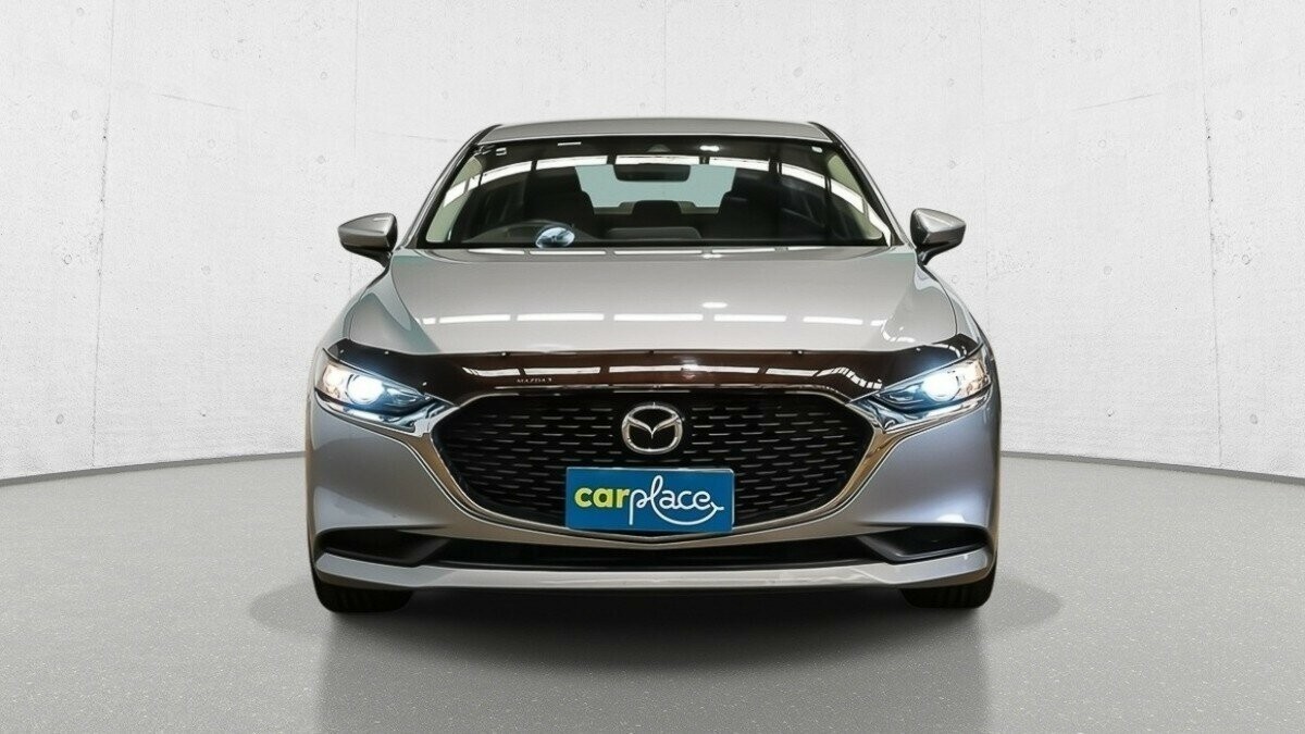 Mazda 3 image 2