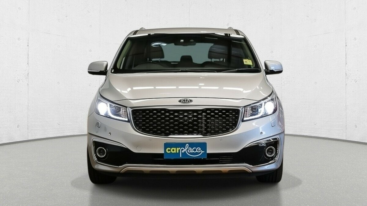 Kia Carnival image 3