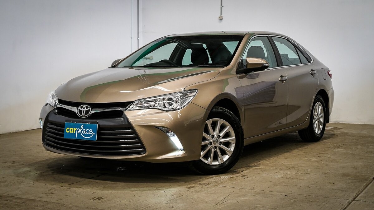 Toyota Camry image 1