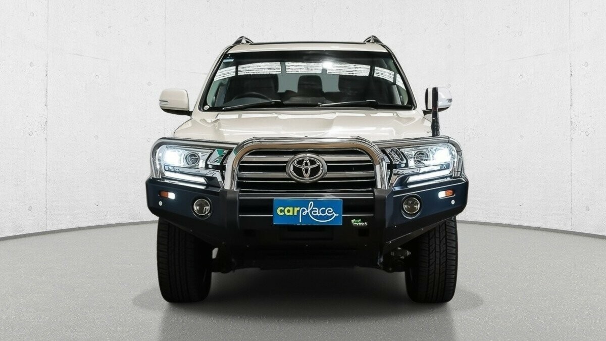 Toyota Landcruiser image 3