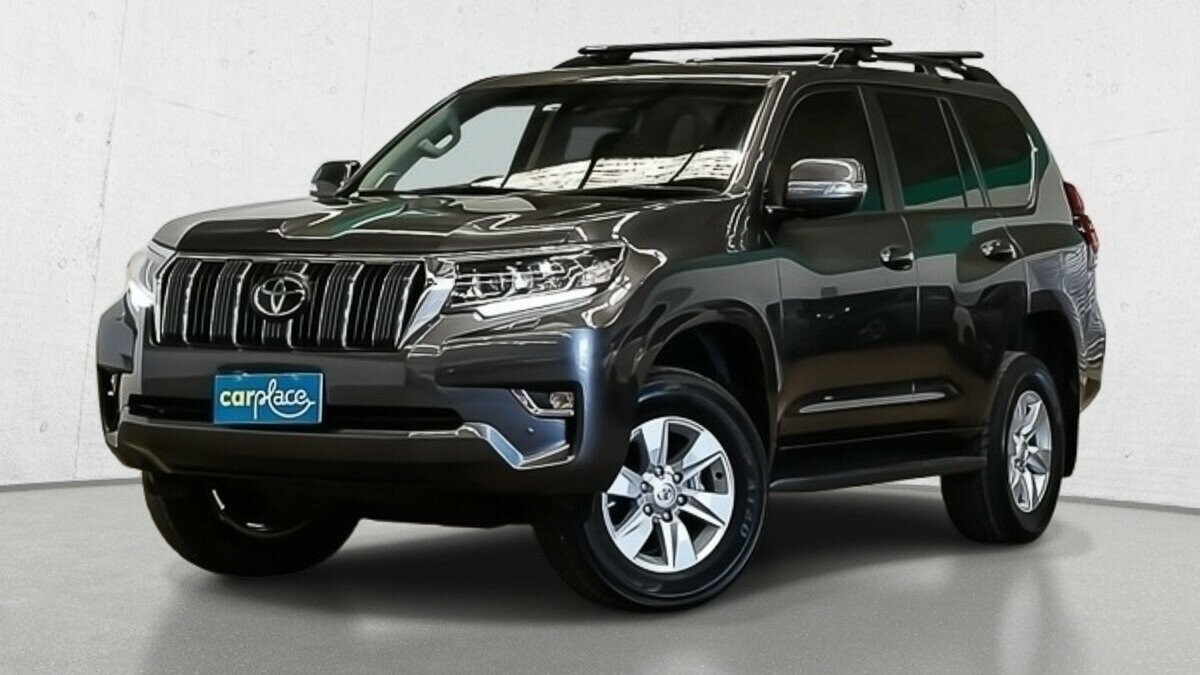 Toyota Landcruiser Prado image 2