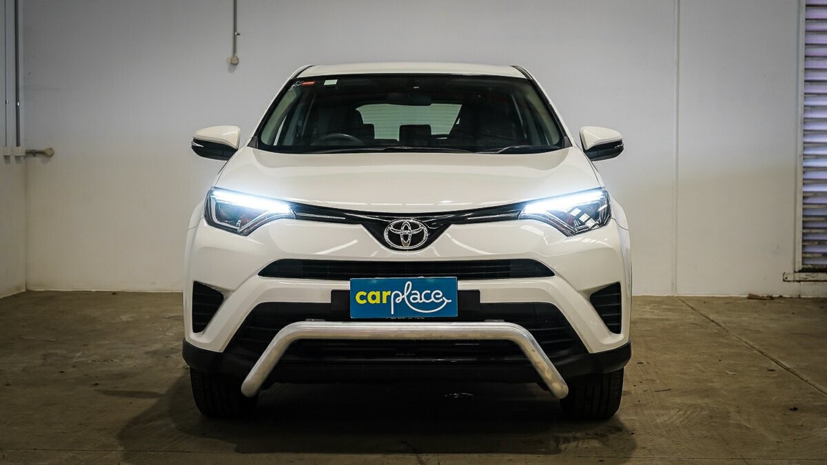 Toyota Rav4 image 3