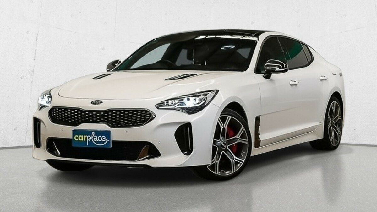 Kia Stinger image 1