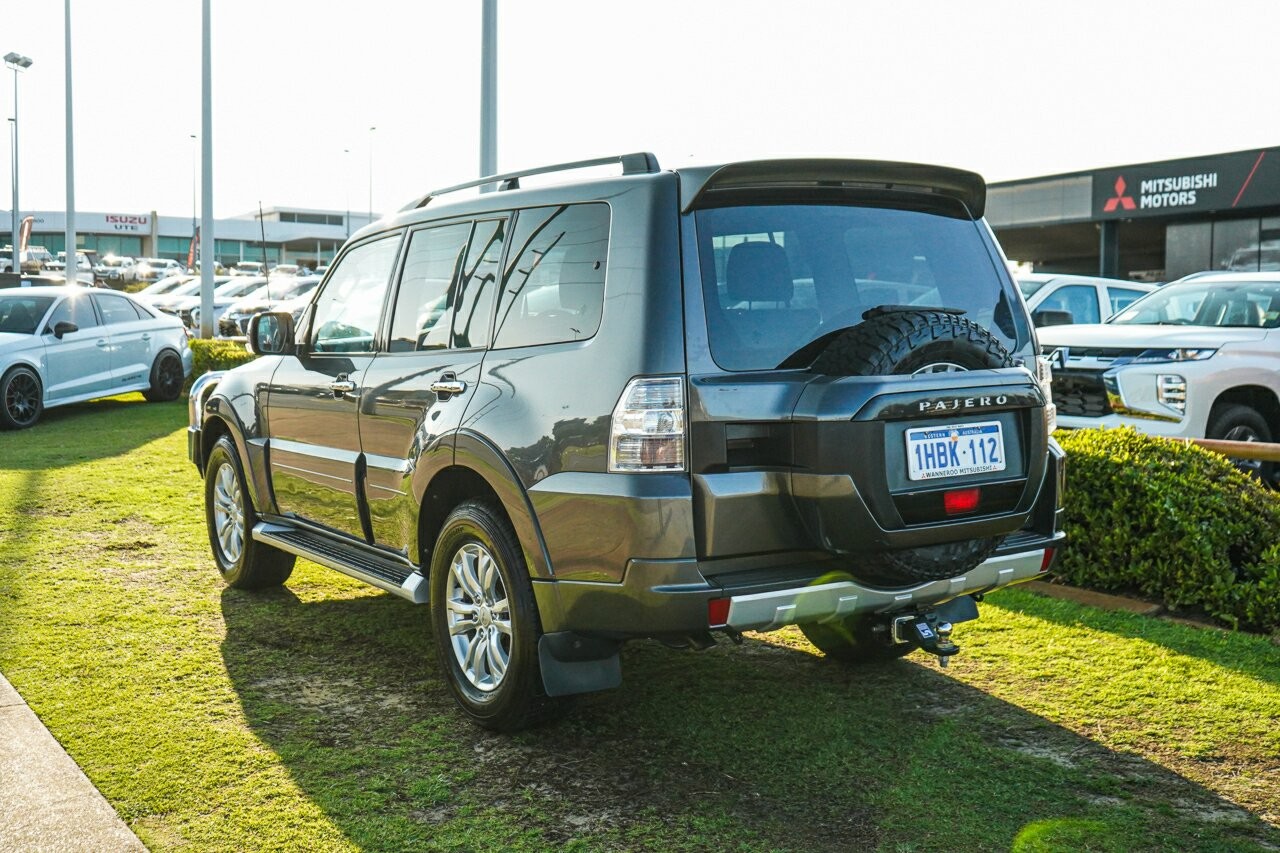 Mitsubishi Pajero image 4