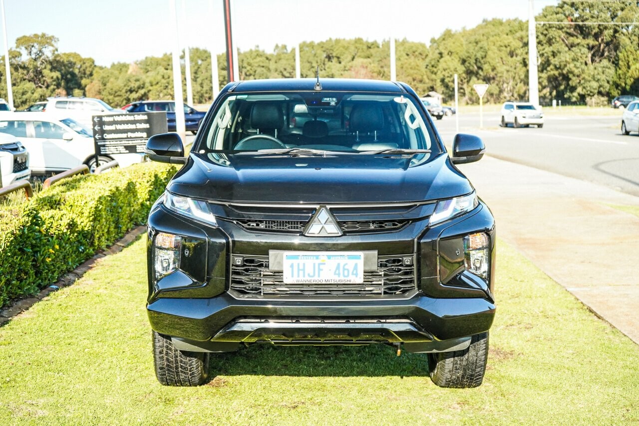 Mitsubishi Triton image 2