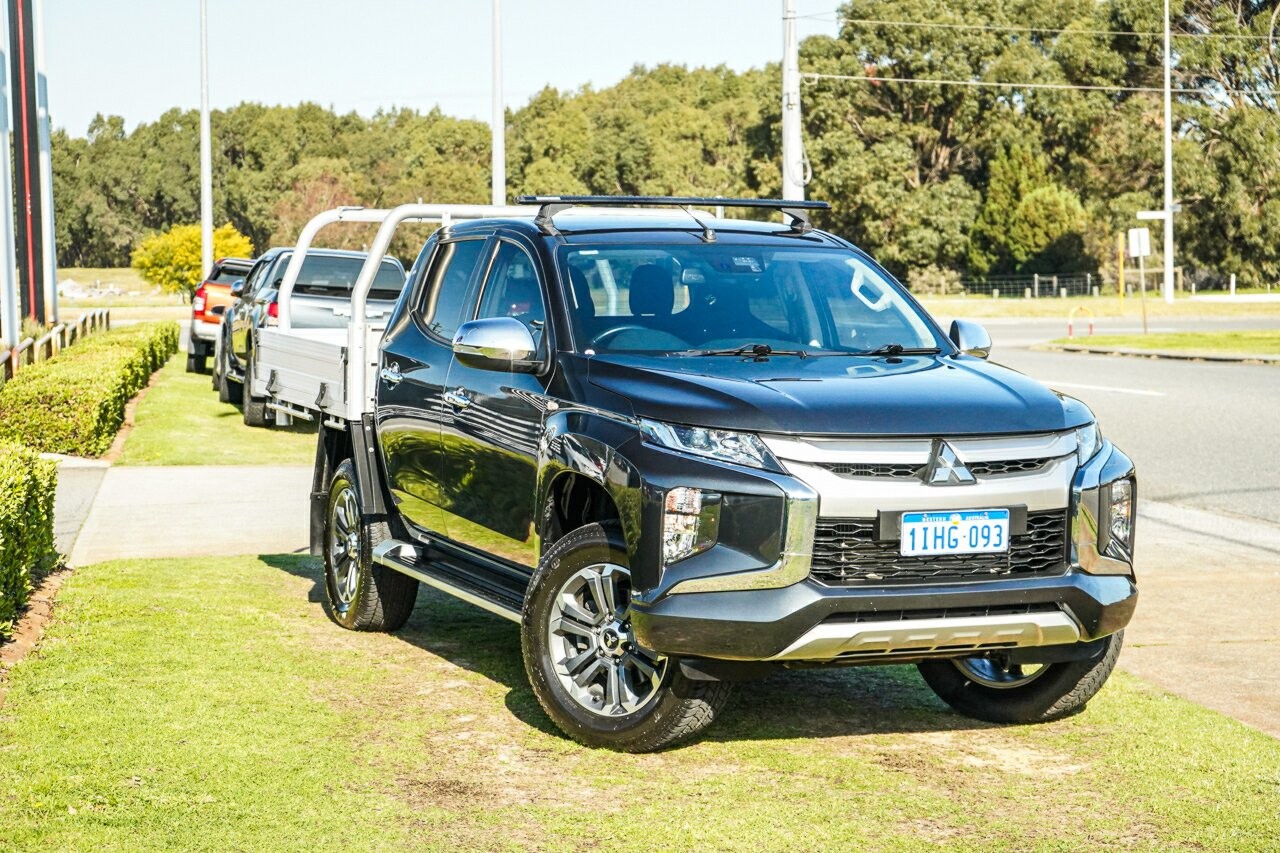 Mitsubishi Triton image 1